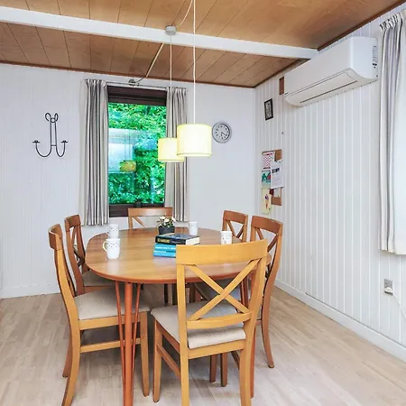 בית נופש 6 Person In *