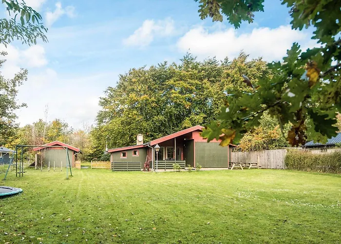 6 Person In Toftlund